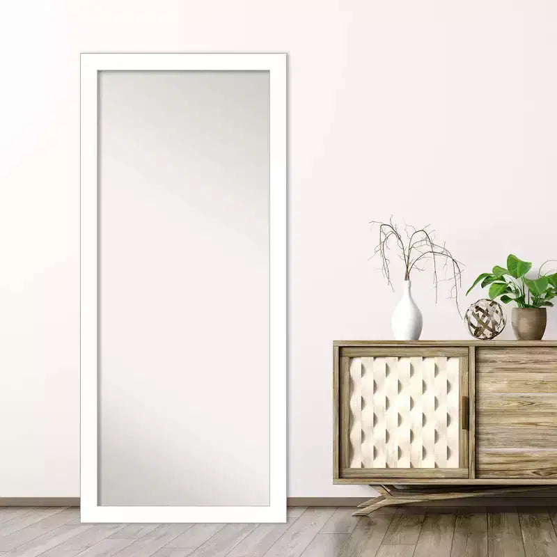 Specchio a figura intera da parete/terra con cornice a cuneo bianca, 71 x 163 cm, 1 persona