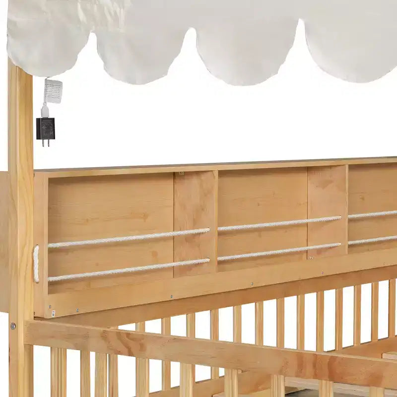 Beige Naturale / Rosa Bianco, Letto a Giorno a Pavimento a Forma di Casa con Recinzione e Ripiani, 1 Persona, Misura Matrimoniale
