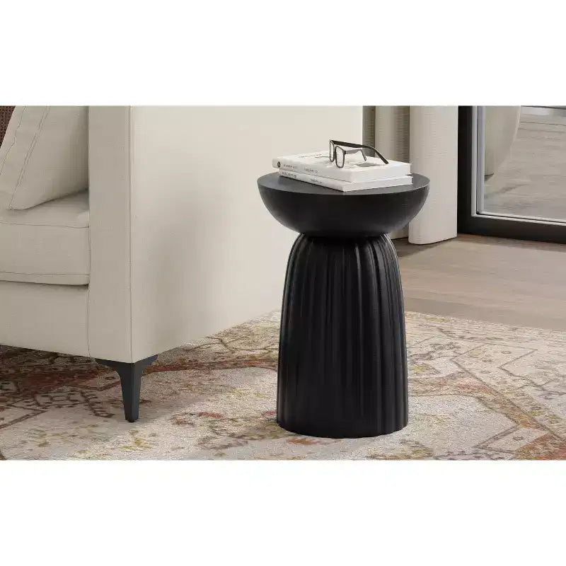 Tavolino rotondo con decorazione a strisce nere, 1 pezzo