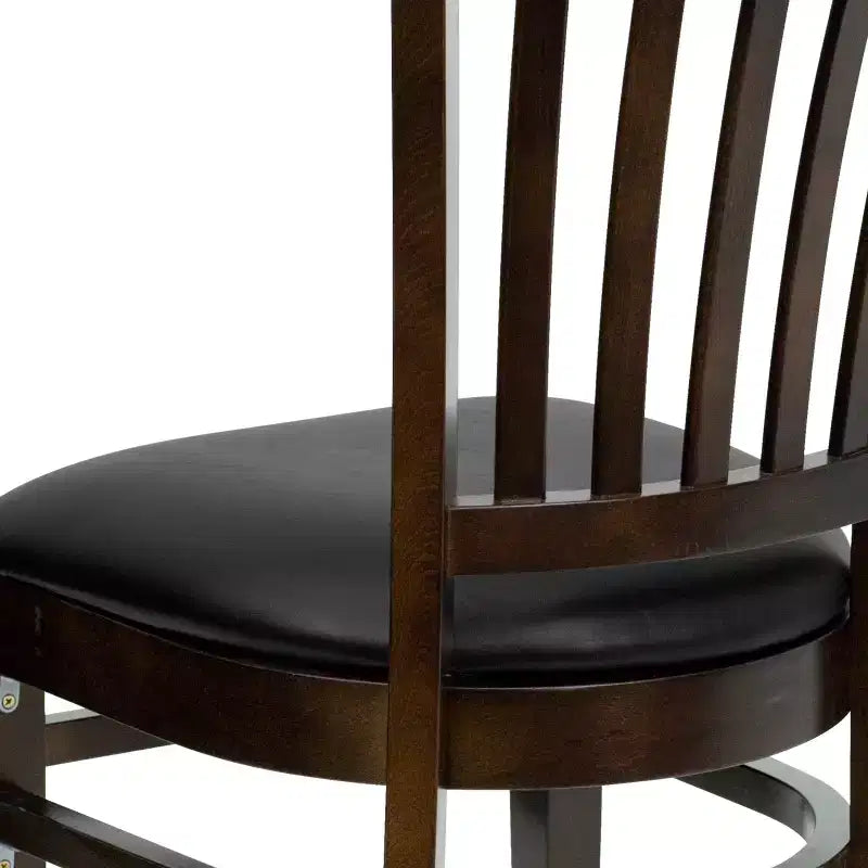 Sedia con schienale a doghe verticali, struttura in legno, seduta in vinile/legno, 1 posto